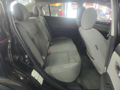 2010 Nissan Sentra 2.0   - Photo 16 - Hamilton, OH 45015