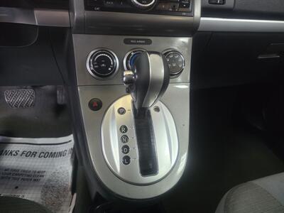 2010 Nissan Sentra 2.0   - Photo 19 - Hamilton, OH 45015