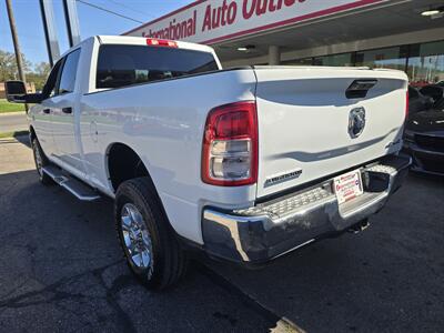 2024 RAM 2500 Big Horn/CREW CAB/4X4/DIESEL   - Photo 5 - Hamilton, OH 45015