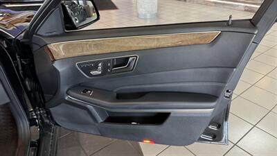 2015 Mercedes-Benz E 350 4MATIC   - Photo 31 - Hamilton, OH 45015
