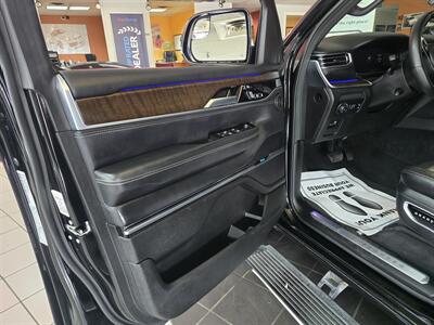 2024 Jeep Grand Wagoneer L Base 4DR SUV AWD - Photo 7 - Hamilton, OH 45015