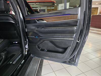 2024 Jeep Grand Wagoneer L Base 4DR SUV AWD - Photo 18 - Hamilton, OH 45015
