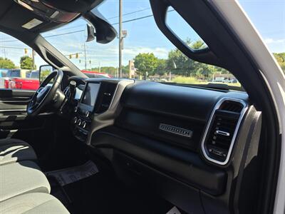 2024 RAM 3500 Big Horn   - Photo 8 - Hamilton, OH 45015