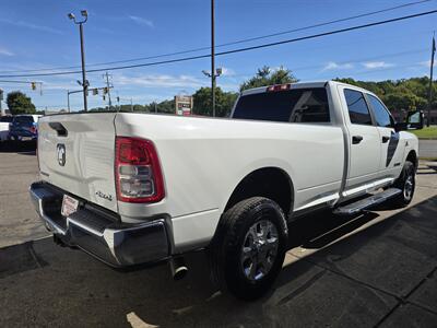 2024 RAM 3500 Big Horn   - Photo 4 - Hamilton, OH 45015