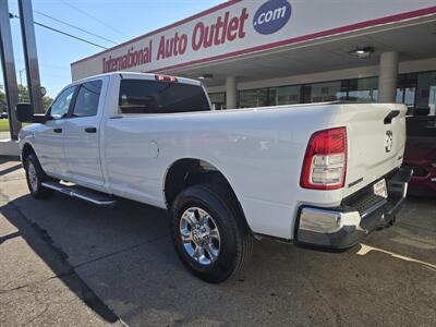 2024 RAM 3500 Big Horn   - Photo 5 - Hamilton, OH 45015