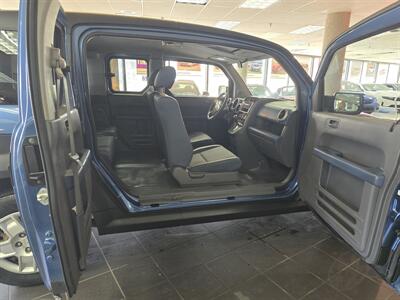 2006 Honda Element LX 4dr SUV   - Photo 19 - Hamilton, OH 45015