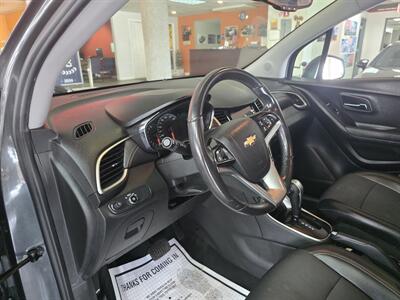 2019 Chevrolet Trax LT4DR CROSSOVER   - Photo 7 - Hamilton, OH 45015