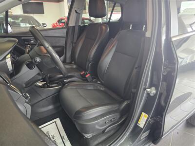 2019 Chevrolet Trax LT4DR CROSSOVER   - Photo 9 - Hamilton, OH 45015