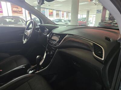 2019 Chevrolet Trax LT4DR CROSSOVER   - Photo 13 - Hamilton, OH 45015