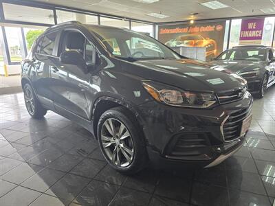 2019 Chevrolet Trax LT4DR CROSSOVER   - Photo 3 - Hamilton, OH 45015