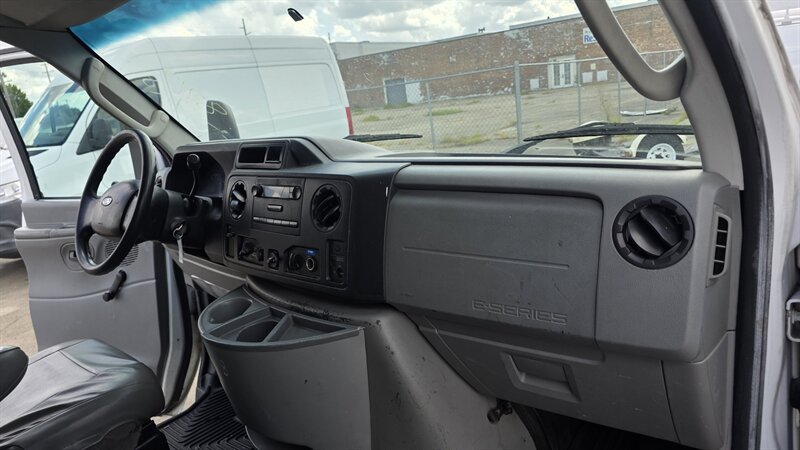 2011 Ford E-450 - Photo 22 - Hamilton, OH 45015