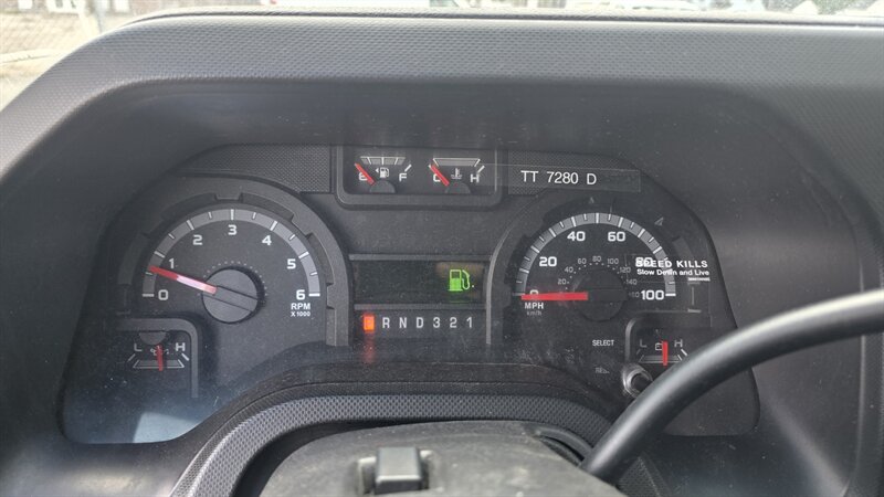 2011 Ford E-450 - Photo 11 - Hamilton, OH 45015