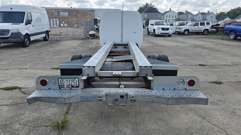 2011 Ford E-450 - Photo 5 - Hamilton, OH 45015