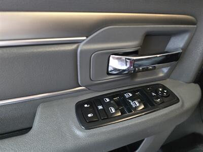 2017 RAM 1500 Big Horn   - Photo 17 - Hamilton, OH 45015