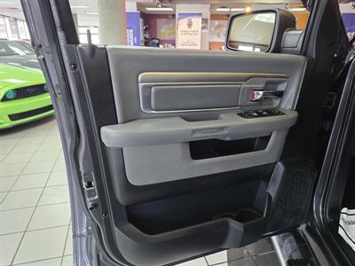 2017 RAM 1500 Big Horn   - Photo 7 - Hamilton, OH 45015