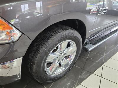 2017 RAM 1500 Big Horn   - Photo 32 - Hamilton, OH 45015