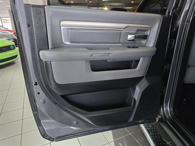 2017 RAM 1500 Big Horn   - Photo 10 - Hamilton, OH 45015