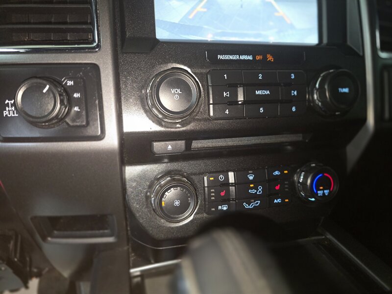 2017 Ford F-150 XLT 4DR SUPER CREW 4X4 - Photo 23 - Hamilton, OH 45015
