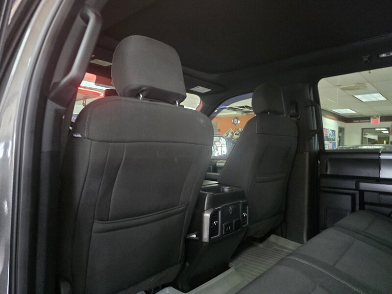 2017 Ford F-150 XLT 4DR SUPER CREW 4X4 - Photo 10 - Hamilton, OH 45015