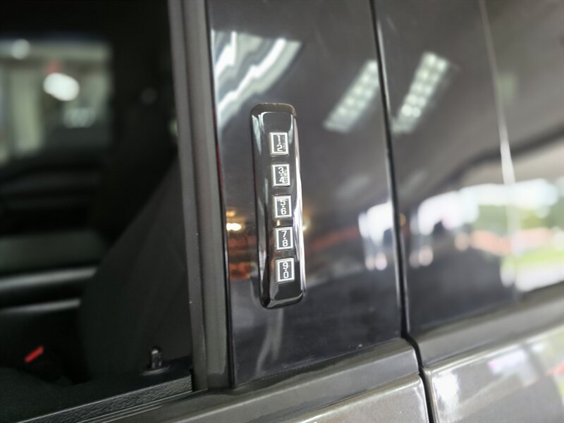 2017 Ford F-150 XLT 4DR SUPER CREW 4X4 - Photo 36 - Hamilton, OH 45015