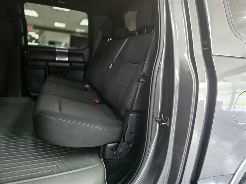 2017 Ford F-150 XLT 4DR SUPER CREW 4X4 - Photo 11 - Hamilton, OH 45015