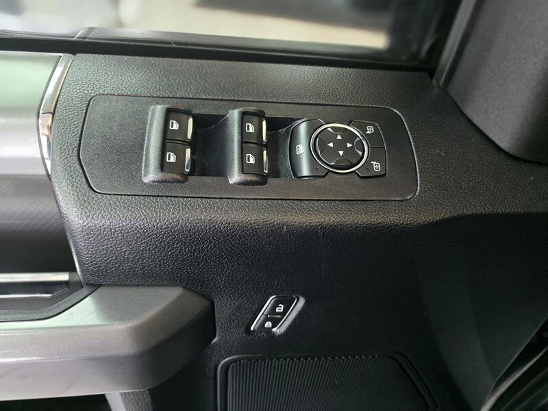 2017 Ford F-150 XLT 4DR SUPER CREW 4X4 - Photo 18 - Hamilton, OH 45015