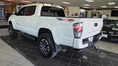 2020 Toyota Tacoma TRD Sport   - Photo 8 - Hamilton, OH 45015