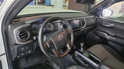 2020 Toyota Tacoma TRD Sport   - Photo 12 - Hamilton, OH 45015