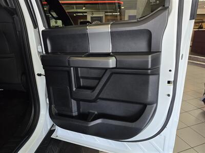 2016 Ford F-150 XLT SUPER CREW 4X4 - Photo 16 - Hamilton, OH 45015