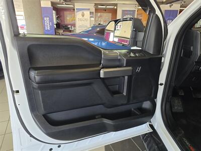 2016 Ford F-150 XLT SUPER CREW 4X4 - Photo 6 - Hamilton, OH 45015