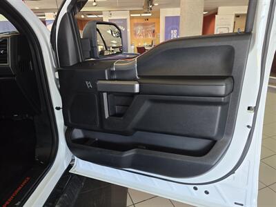 2016 Ford F-150 XLT SUPER CREW 4X4 - Photo 13 - Hamilton, OH 45015