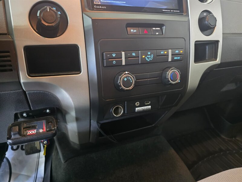 2013 Ford F-150 XLT SUPER CREW 4X4 - Photo 13 - Hamilton, OH 45015