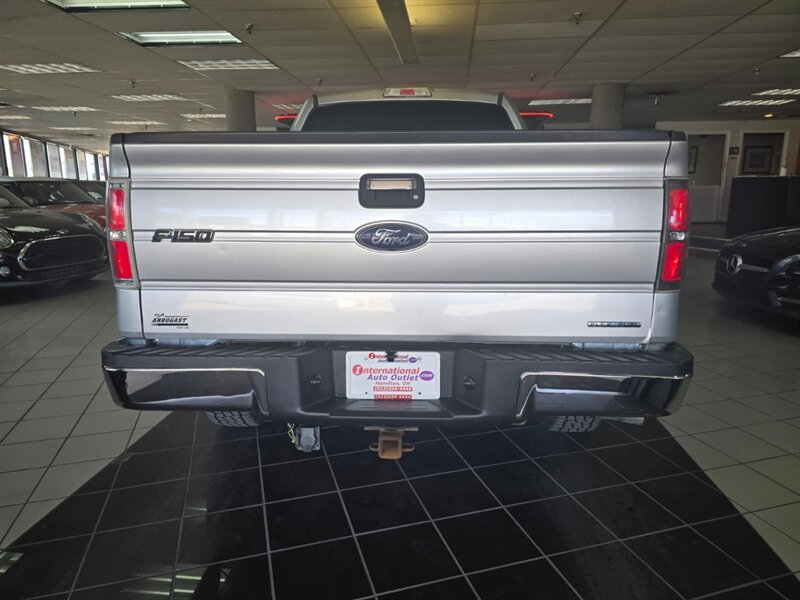 2013 Ford F-150 XLT SUPER CREW 4X4 - Photo 5 - Hamilton, OH 45015