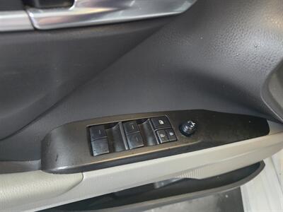 2023 Toyota Camry SE   - Photo 17 - Hamilton, OH 45015