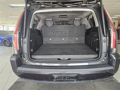 2017 Cadillac Escalade ESV Premium Luxury   - Photo 33 - Hamilton, OH 45015