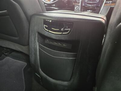 2017 Cadillac Escalade ESV Premium Luxury   - Photo 22 - Hamilton, OH 45015