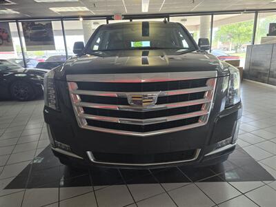 2017 Cadillac Escalade ESV Premium Luxury   - Photo 2 - Hamilton, OH 45015