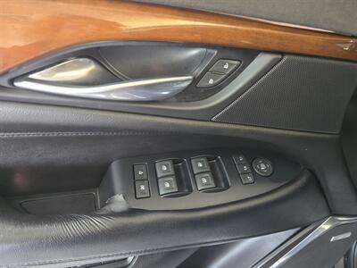 2017 Cadillac Escalade ESV Premium Luxury   - Photo 23 - Hamilton, OH 45015