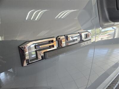 2019 Ford F-150 XLT SUPER CREW 4X4   - Photo 32 - Hamilton, OH 45015