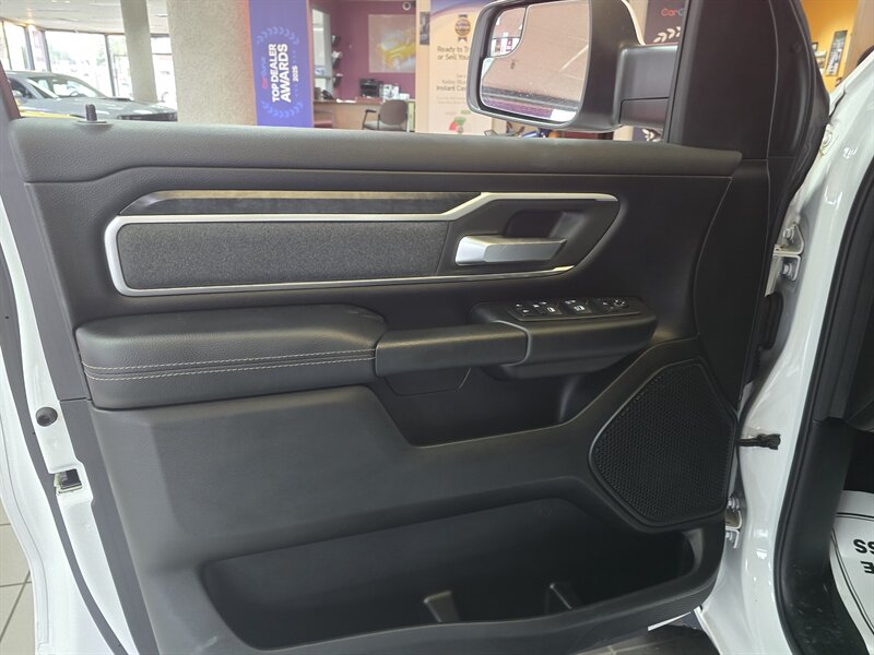 2020 RAM 1500 Big Horn/CREW CAB/HEMI/4X4 - Photo 7 - Hamilton, OH 45015