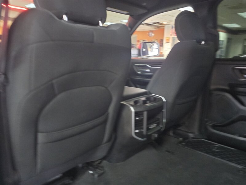 2020 RAM 1500 Big Horn/CREW CAB/HEMI/4X4 - Photo 11 - Hamilton, OH 45015