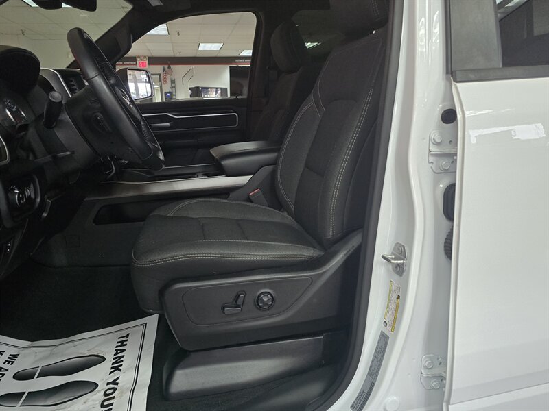 2020 RAM 1500 Big Horn/CREW CAB/HEMI/4X4 - Photo 9 - Hamilton, OH 45015