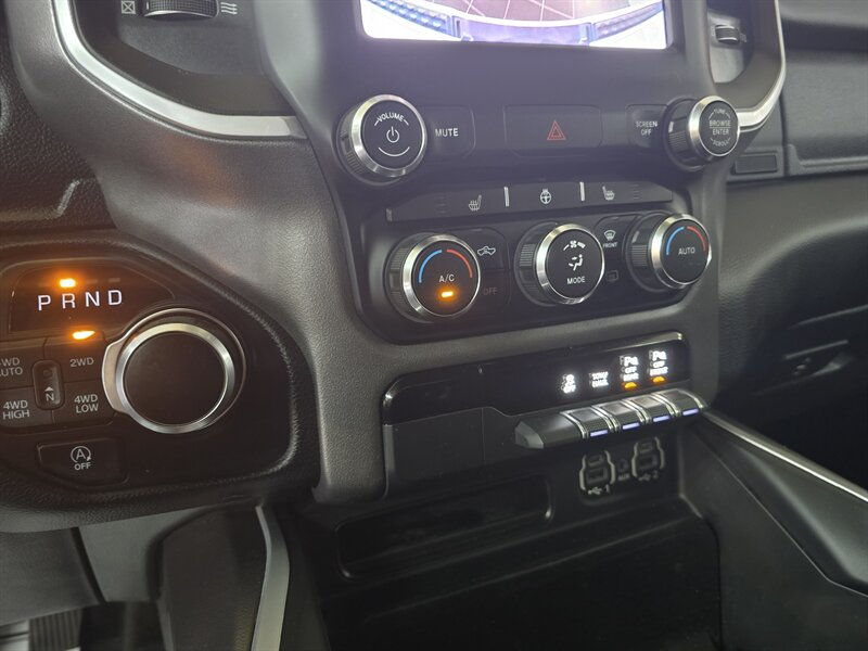 2020 RAM 1500 Big Horn/CREW CAB/HEMI/4X4 - Photo 22 - Hamilton, OH 45015