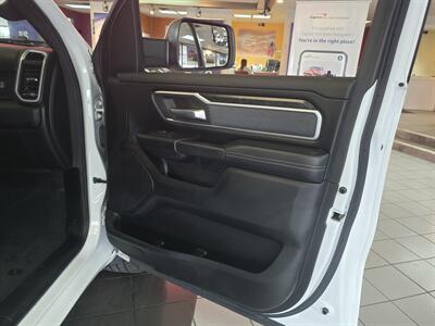 2020 RAM 1500 Big Horn/CREW CAB/HEMI/4X4 - Photo 13 - Hamilton, OH 45015