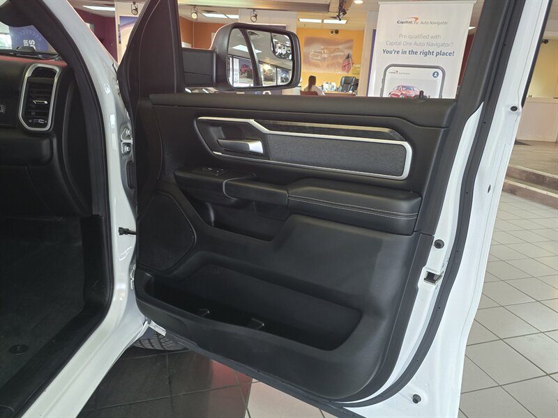 2020 RAM 1500 Big Horn/CREW CAB/HEMI/4X4 - Photo 13 - Hamilton, OH 45015