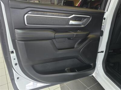 2020 RAM 1500 Big Horn/CREW CAB/HEMI/4X4 - Photo 10 - Hamilton, OH 45015