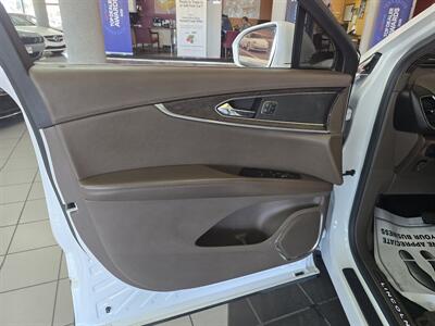 2016 Lincoln MKX Reserve 4DR SUV AWD   - Photo 7 - Hamilton, OH 45015