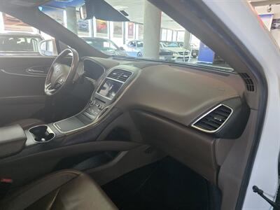 2016 Lincoln MKX Reserve 4DR SUV AWD   - Photo 14 - Hamilton, OH 45015