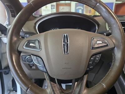 2016 Lincoln MKX Reserve 4DR SUV AWD   - Photo 22 - Hamilton, OH 45015