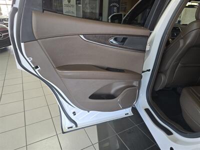 2016 Lincoln MKX Reserve 4DR SUV AWD   - Photo 10 - Hamilton, OH 45015
